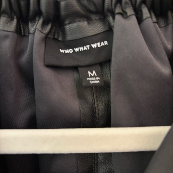 Who What Wear Black Puff Baloon Sleeve Faux Leather Blouse size M Urban Moto - Picture 2 of 8